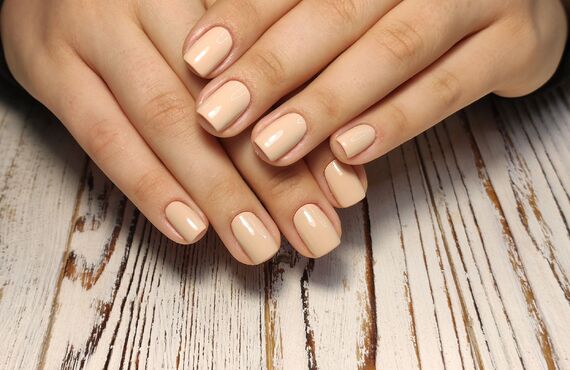 ワンカラーはもちろん大人のデザインもお任せください | 印西市でネイルならデザインが多彩なcoco-nail